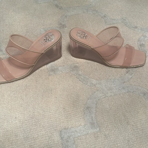 Vince Camuto clear strappy sandals size 8.5. Gently worn soles-LIKE NEW! - Picture 4 of 5
